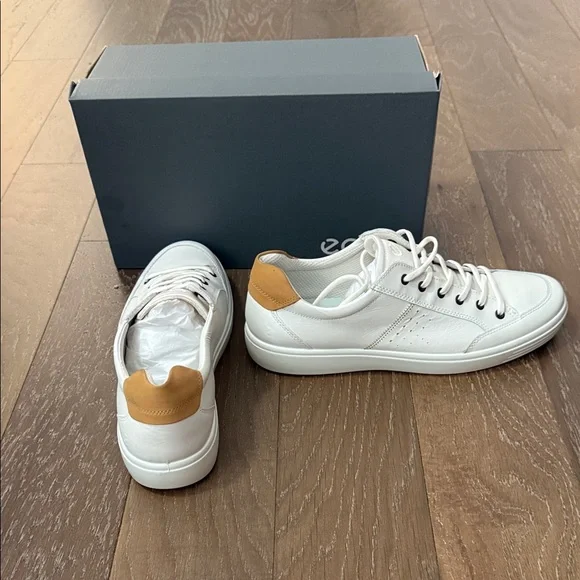 Ecco Leather Soft Classic White and Tan Sneakers - Picture 2 of 9